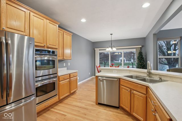 519 Hadleigh Court, Westfield, IN 46074