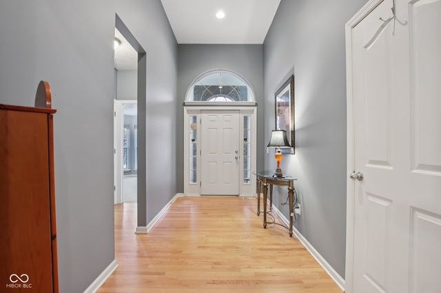 519 Hadleigh Court, Westfield, IN 46074