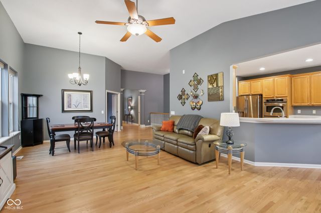 519 Hadleigh Court, Westfield, IN 46074