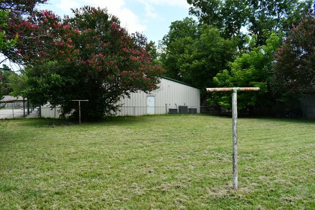 204 Mount Sylvan Street, Lindale, TX 75771