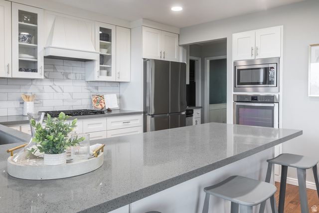 3864 S MONARCH DR, Bountiful, UT 84010