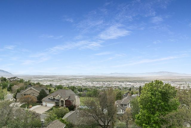 3864 S MONARCH DR, Bountiful, UT 84010