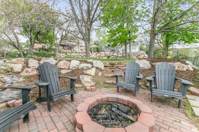3864 S MONARCH DR, Bountiful, UT 84010