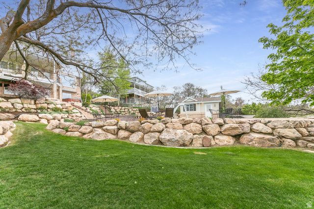 3864 S MONARCH DR, Bountiful, UT 84010