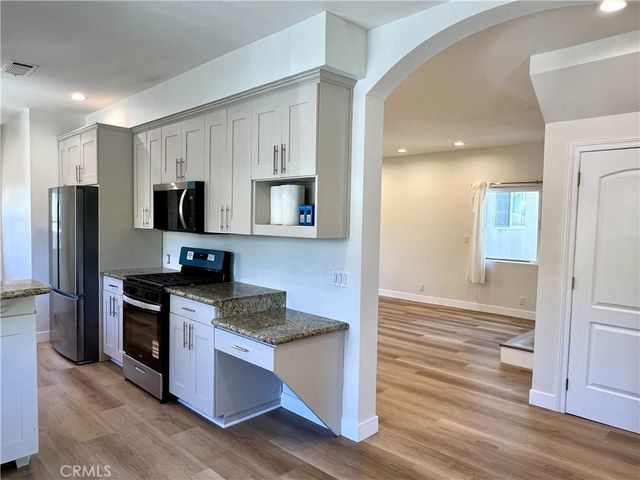 1100 S Highland, Los Angeles, CA 90019