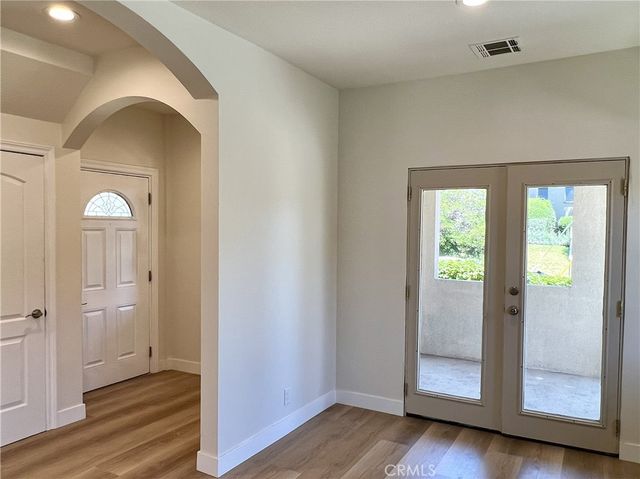 1100 S Highland, Los Angeles, CA 90019