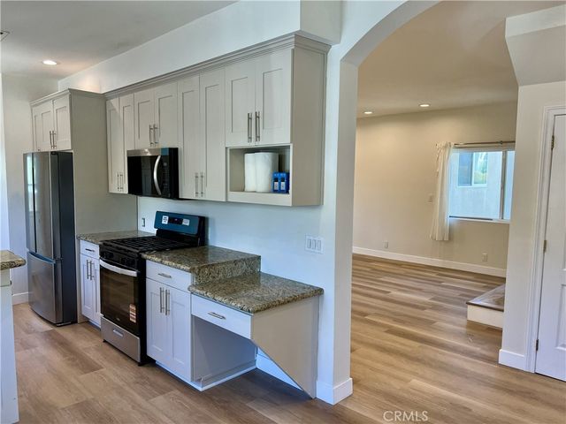 1100 S Highland, Los Angeles, CA 90019