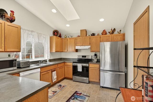 2303 256th St NW, Stanwood, WA 98292