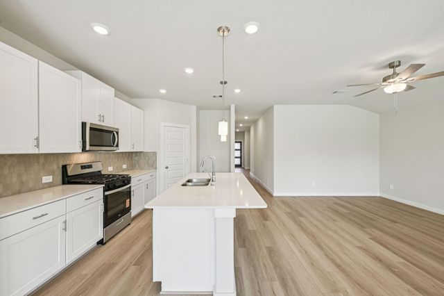 29014 Farmhouse Estates Drive, Waller, TX 77484