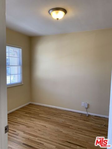 12717 Washington Place 10, Los Angeles, CA 90066