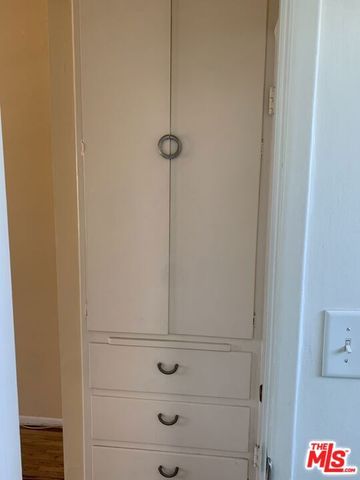 12717 Washington Place 10, Los Angeles, CA 90066