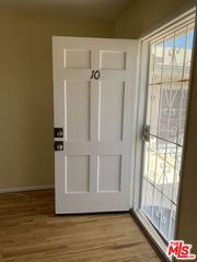 12717 Washington Place 10, Los Angeles, CA 90066