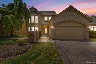 6579 Noble Road, West Bloomfield, MI 48322