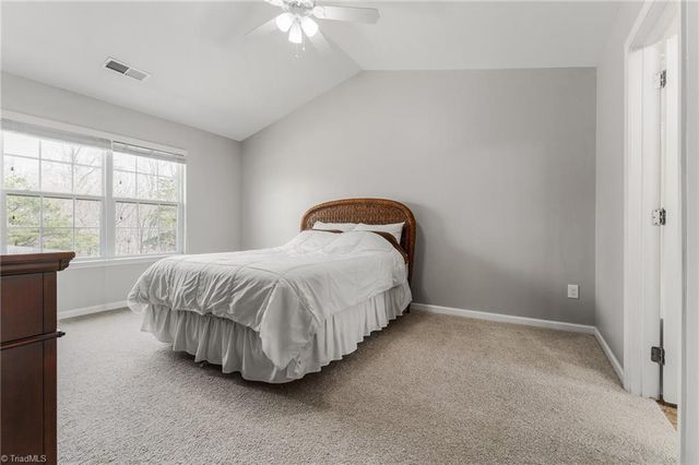 4381 Oak Pointe Drive, Winston-salem, NC 27105