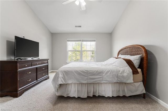 4381 Oak Pointe Drive, Winston-salem, NC 27105