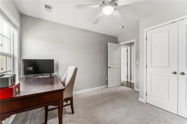 4381 Oak Pointe Drive, Winston-salem, NC 27105