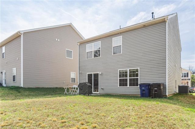 4381 Oak Pointe Drive, Winston-salem, NC 27105