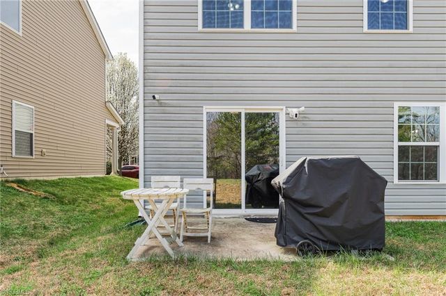 4381 Oak Pointe Drive, Winston-salem, NC 27105