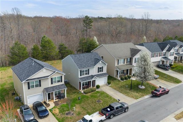 4381 Oak Pointe Drive, Winston-salem, NC 27105