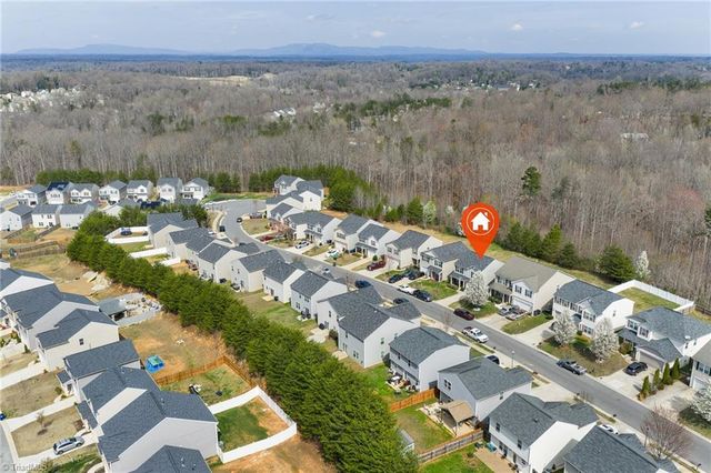 4381 Oak Pointe Drive, Winston-salem, NC 27105