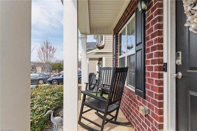 4381 Oak Pointe Drive, Winston-salem, NC 27105