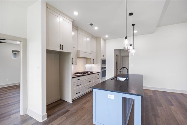 1342 Elk Horn Drive, Russellville, AR 72802