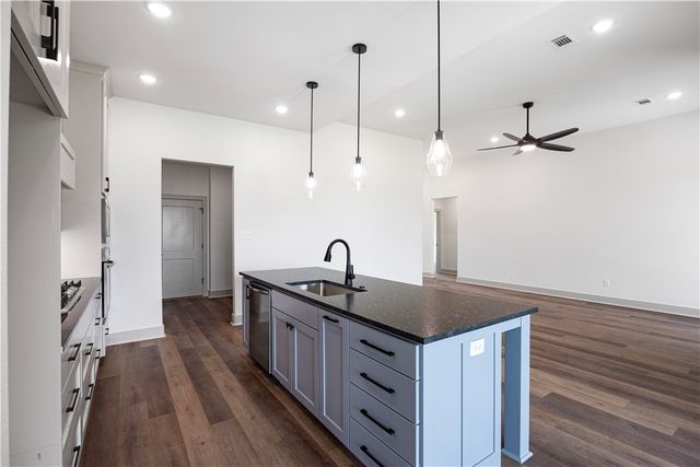 1342 Elk Horn Drive, Russellville, AR 72802