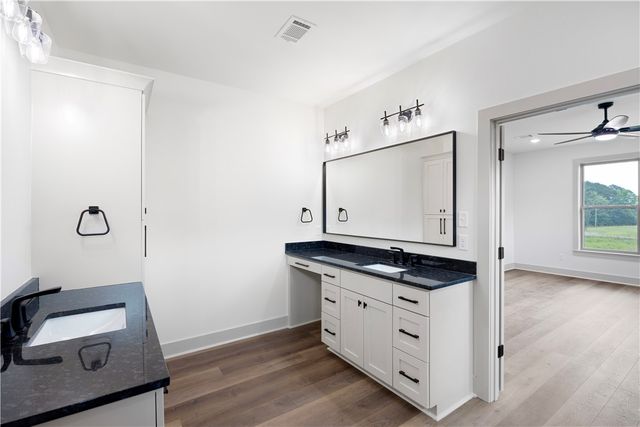 1342 Elk Horn Drive, Russellville, AR 72802