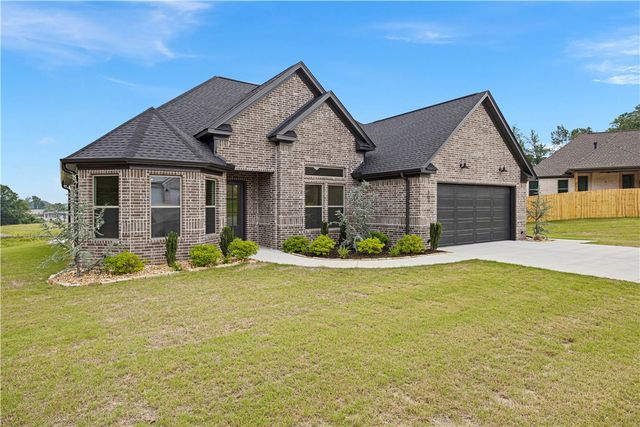 1342 Elk Horn Drive, Russellville, AR 72802