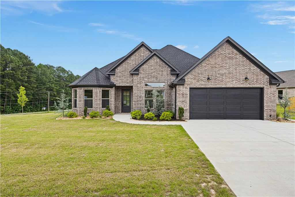 1342 Elk Horn Drive, Russellville, AR 72802