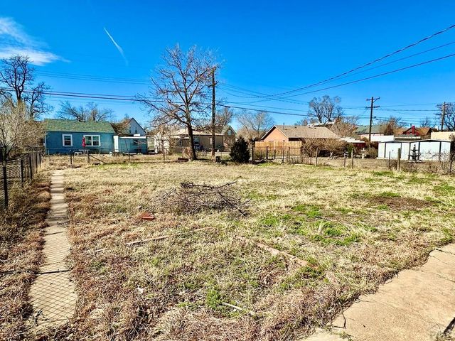 726 W Corona Ave, Pueblo, CO 81004