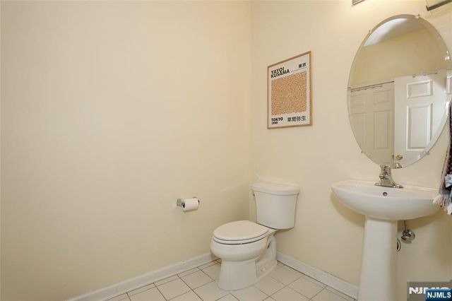 17 De Bruyle Court, Hawthorne, NJ 07506