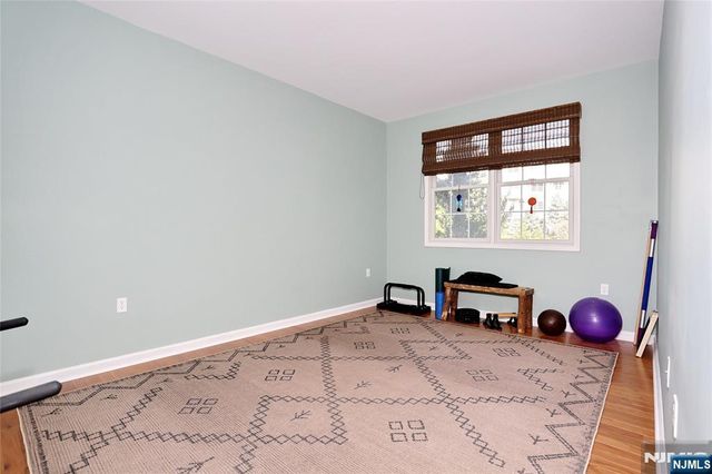 17 De Bruyle Court, Hawthorne, NJ 07506