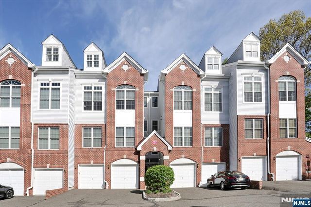 17 De Bruyle Court, Hawthorne, NJ 07506
