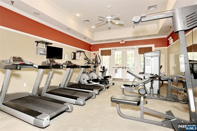 17 De Bruyle Court, Hawthorne, NJ 07506
