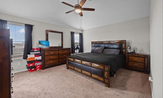 689 Forest Bend Lane, La Marque, TX 77568