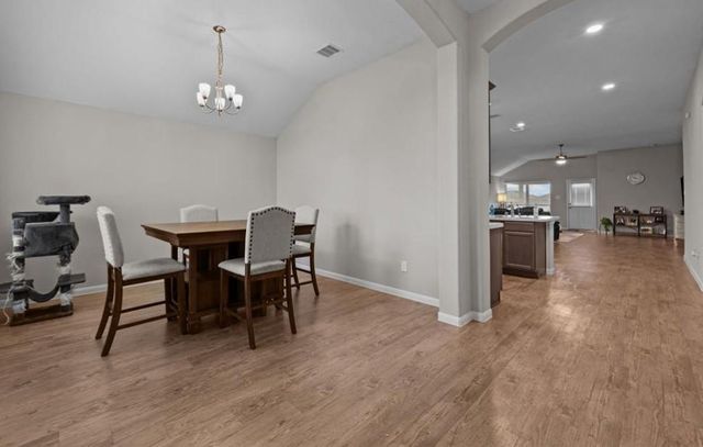 689 Forest Bend Lane, La Marque, TX 77568