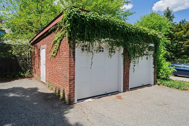 1667-1669 Centre Street, Newton, MA 02461