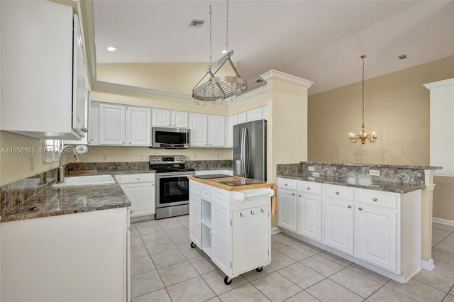 4831 Gateway Gardens Dr, Boynton Beach, FL 33436