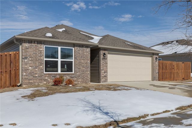 2932 W Obsidian Street, Fayetteville, AR 72704