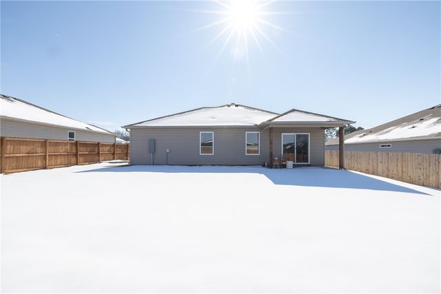 2932 W Obsidian Street, Fayetteville, AR 72704