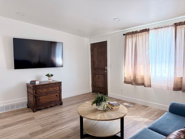 4682 S GREENVALLEY DR, Millcreek, UT 84107