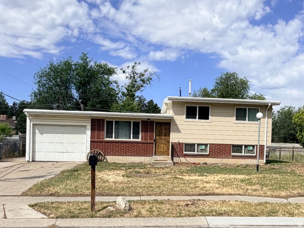4682 S GREENVALLEY DR, Millcreek, UT 84107