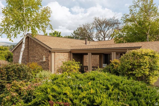 220 E DORCHESTER DR, Salt Lake City, UT 84103