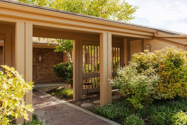 220 E DORCHESTER DR, Salt Lake City, UT 84103