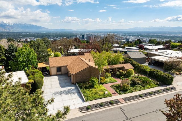 220 E DORCHESTER DR, Salt Lake City, UT 84103