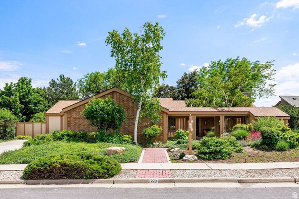 220 E DORCHESTER DR, Salt Lake City, UT 84103