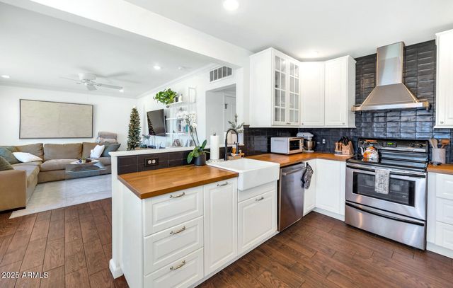 4228 N 44TH Place, Phoenix, AZ 85018