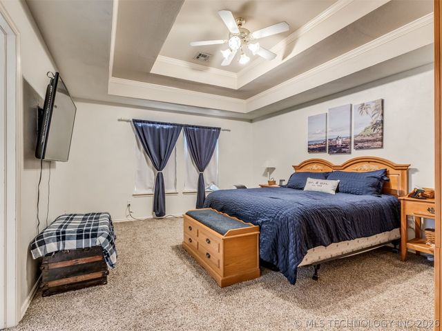 615 N Douglas Street, Jenks, OK 74037