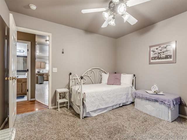 615 N Douglas Street, Jenks, OK 74037